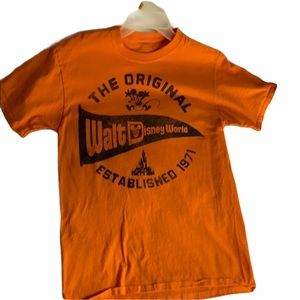 Walt Disney Tee shirt